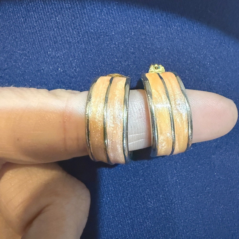 Vintage Gold Tone Peach Enamel Chunky Triple Row C-Hoop Post Earrings 0.75 Inch